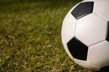 恩里克谈话致姆巴佩不适离队，巴黎连续两年进欧冠决赛（配图示意）